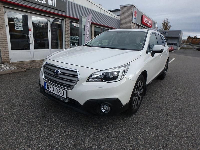 Vit (vitpearl) Begagnad 2016 Subaru Outback SUV | 187 500 kr (Marknadspris) - Bild 1/4