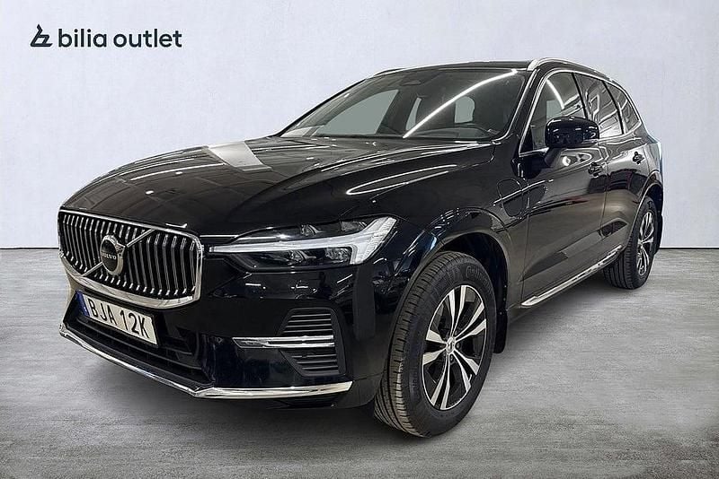 Begagnad Volvo XC60 Core 350 HK (257 kW) 2022 Svart SUV