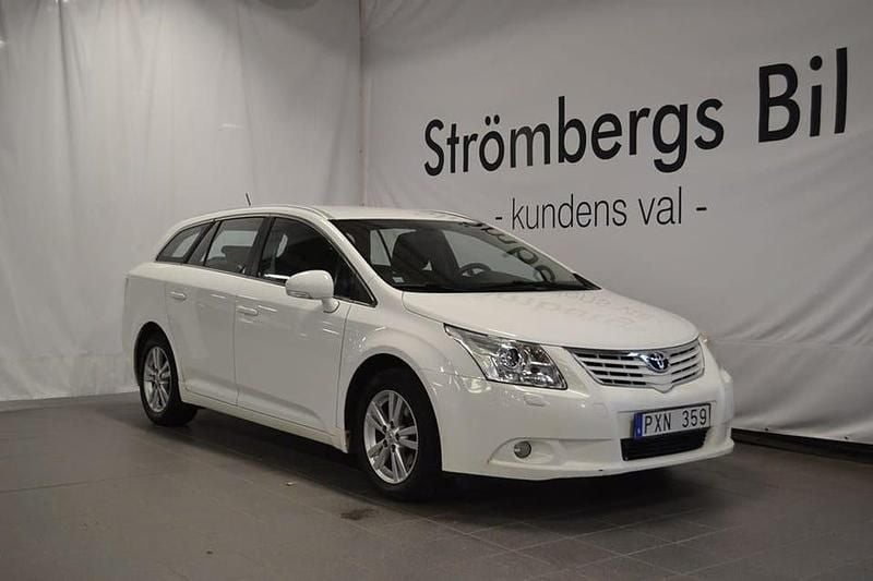 Vit Begagnad 2011 Toyota Avensis Kombi | 79 000 kr (Dyr) - Bild 1/4