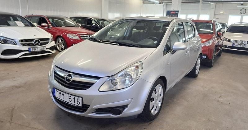 Grå Begagnad 2010 Opel Corsa Enjoy Halvkombi | 44 999 kr (Bra pris) - Bild 1/4