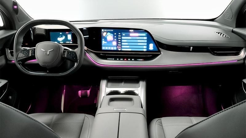 Begagnad Hongqi EHS7 252 kW (343 HK) 2024 Svart SUV