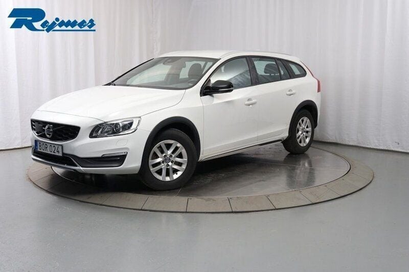 Vit Begagnad 2015 Volvo V60 CC Business Edition Kombi | 154 800 kr (Dyr) - Bild 1/4
