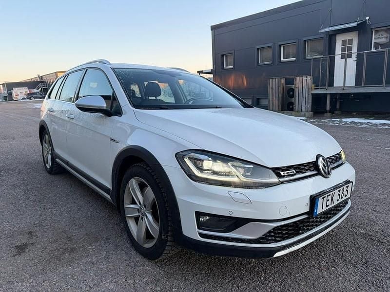 Begagnad VW Golf Alltrack 184 HK (135 kW) 2020 Kombi