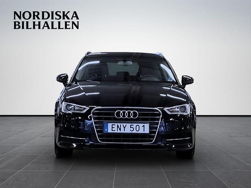 Begagnad Audi A3 Attraction 110 HK (80 kW) 2015 Svart