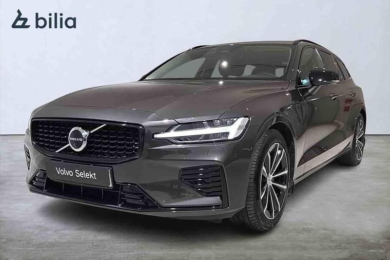 Grå Begagnad 2025 Volvo V60 Kombi | 484 000 kr (Lite dyr) - Bild 1/1