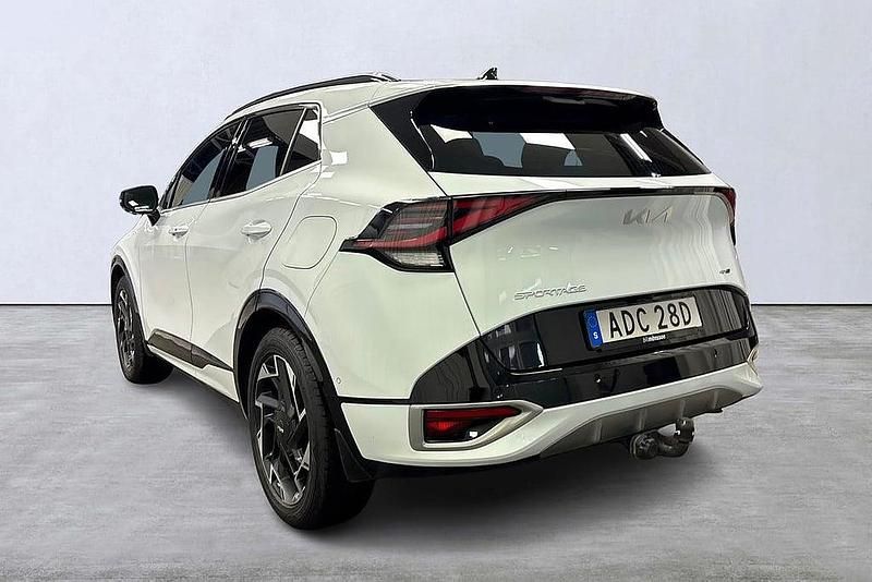 Begagnad Kia Sportage GT-Line 179 HK (131 kW) 2023 Vit SUV