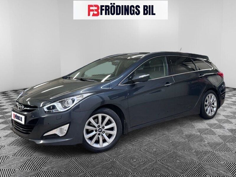Grå Begagnad 2011 Hyundai i40 Kombi | 89 900 kr (Marknadspris) - Bild 1/4