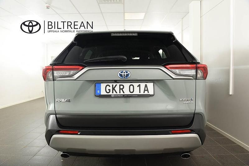 Begagnad Toyota RAV4 Hybrid Executive 222 HK (163 kW) 2023 Grön SUV