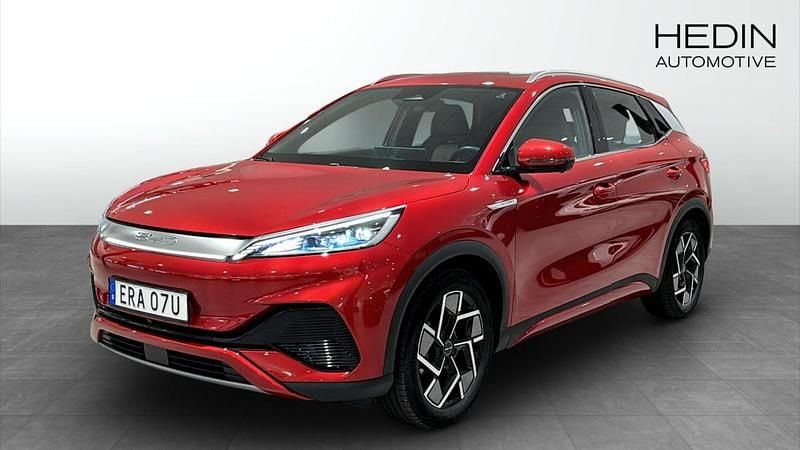 Röd (red) Begagnad 2022 BYD Atto 3 Design SUV | 279 900 kr (Marknadspris) - Bild 1/4