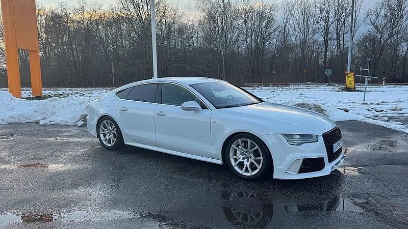 Vit Begagnad 2015 Audi A7 Sportback Sport Halvkombi | 219 800 kr (Marknadspris) - Bild 1/4