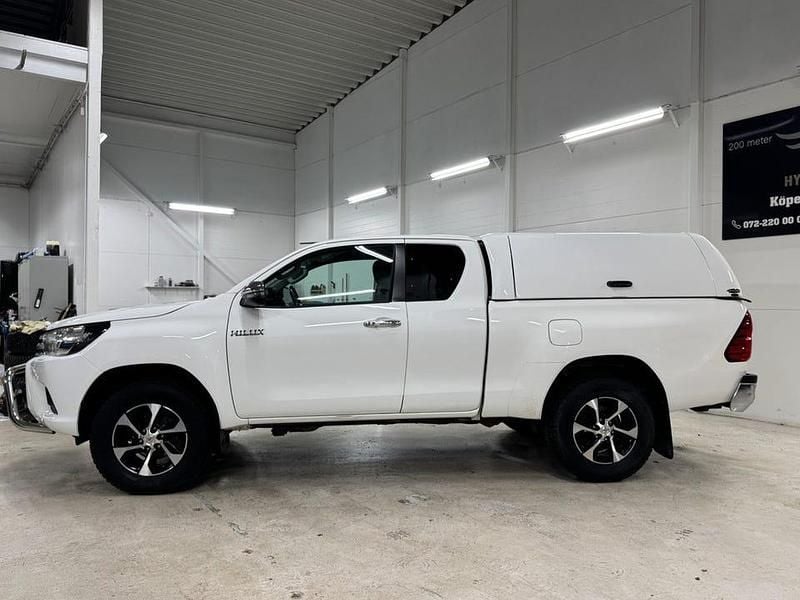 Begagnad Toyota HiLux 150 HK (110 kW) 2018 Vit Pickup