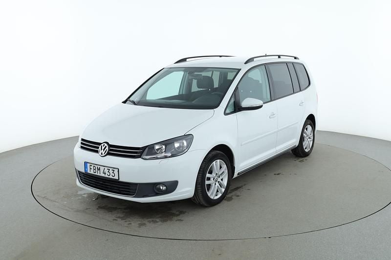 Vit Begagnad 2015 VW Touran Minibuss | 106 000 kr (Bra pris) - Bild 1/4