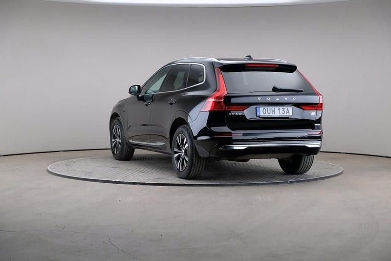 Begagnad Volvo XC60 Core 350 HK (257 kW) 2022 Black (solid) SUV