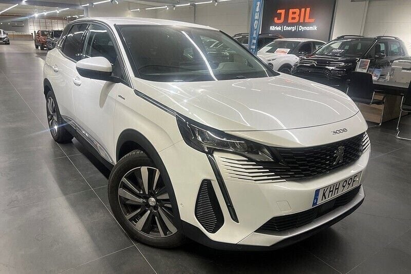 Vit nacré Begagnad 2020 Peugeot 3008 Allure SUV | 244 900 kr (Lite dyr) - Bild 1/4