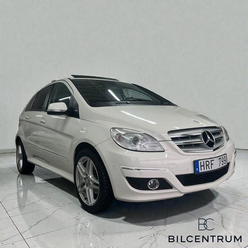 Begagnad Mercedes B180 116 HK (85 kW) 2011 Vit Minibuss