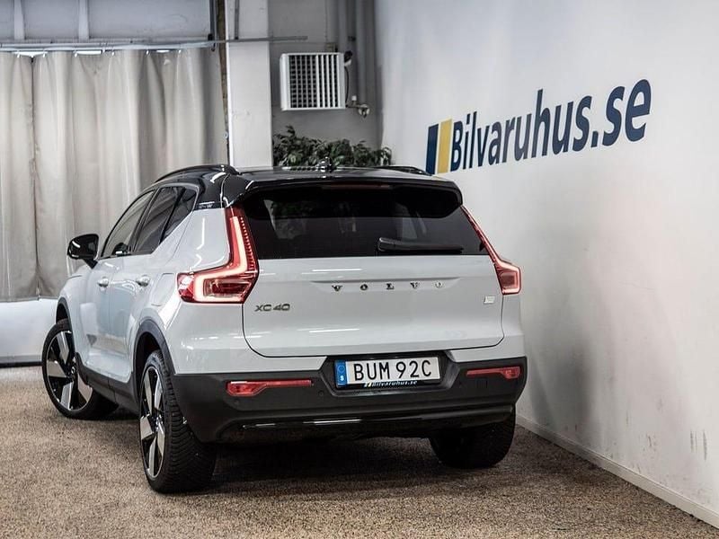 Begagnad Volvo XC40 Ultimate 300 kW (408 HK) 2024 Blå SUV