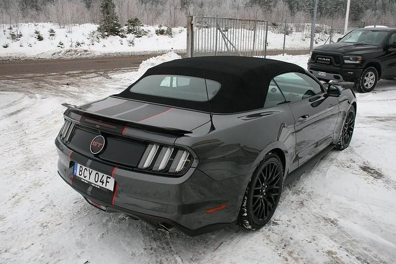 Begagnad Ford Mustang GT Convertible 422 HK (310 kW) 2016 Grå Cab