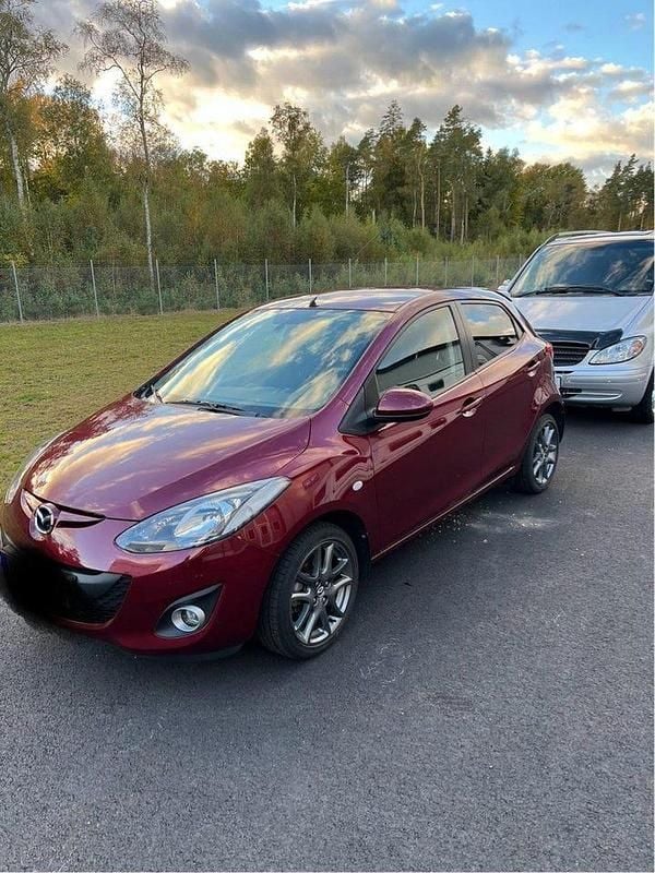 Begagnad 2013 Mazda 2 Halvkombi | 70 000 kr (Marknadspris) - Bild 1/4