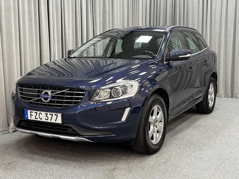 Blå (caspian blue metallic) Begagnad 2014 Volvo XC60 Momentum SUV | 189 900 kr (Marknadspris) - Bild 1/4