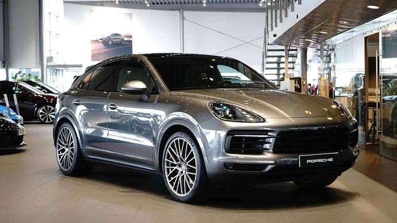 Grå Begagnad 2021 Porsche Cayenne SUV | 679 000 kr (Lite dyr) - Bild 1/1