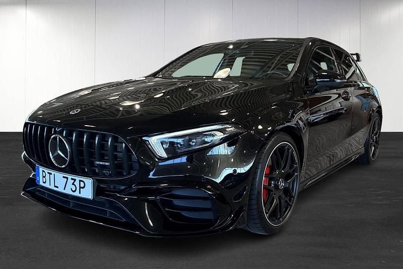 Begagnad 2021 Mercedes A45 AMG AMG Halvkombi | 549 900 kr (Marknadspris) - Bild 1/4