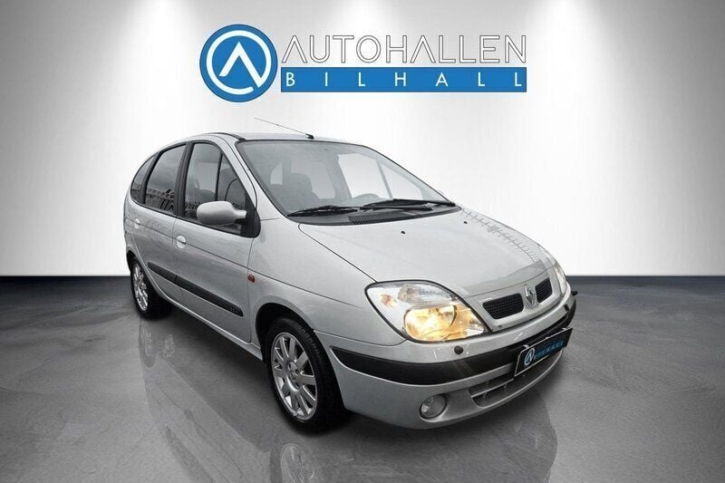 Ljusgrå Begagnad 2003 Renault Scénic Expression Minibuss | 34 200 kr (Lite dyr) - Bild 1/4
