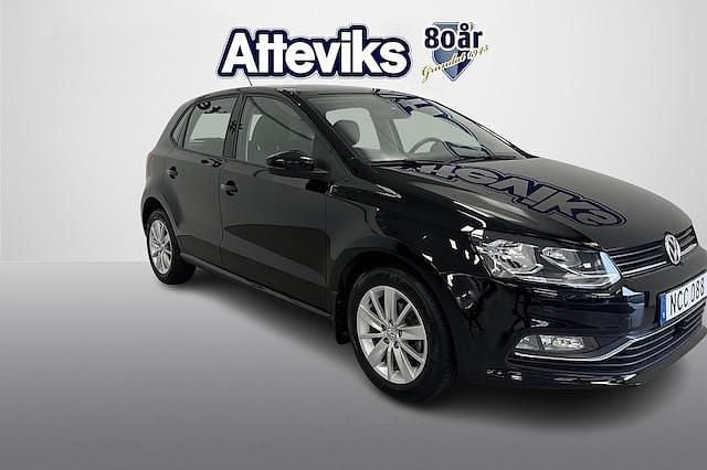 Svart Begagnad 2014 VW Polo Sedan | 114 900 kr (Marknadspris) - Bild 1/4