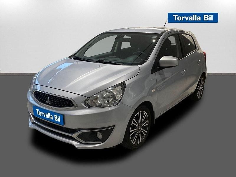 Silver Begagnad 2016 Mitsubishi Space Star Halvkombi | 64 900 kr (Lite dyr) - Bild 1/4