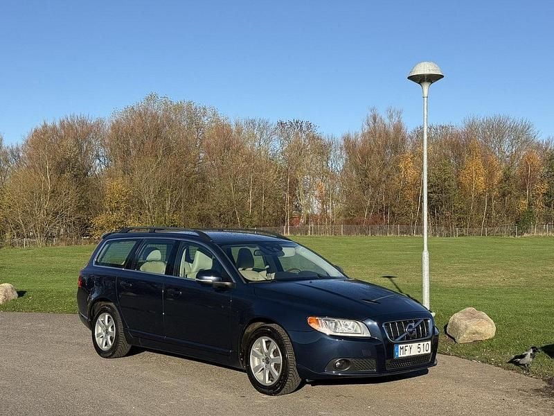Blå Begagnad 2012 Volvo V70 Momentum Kombi | 115 000 kr (Lite dyr) - Bild 1/4