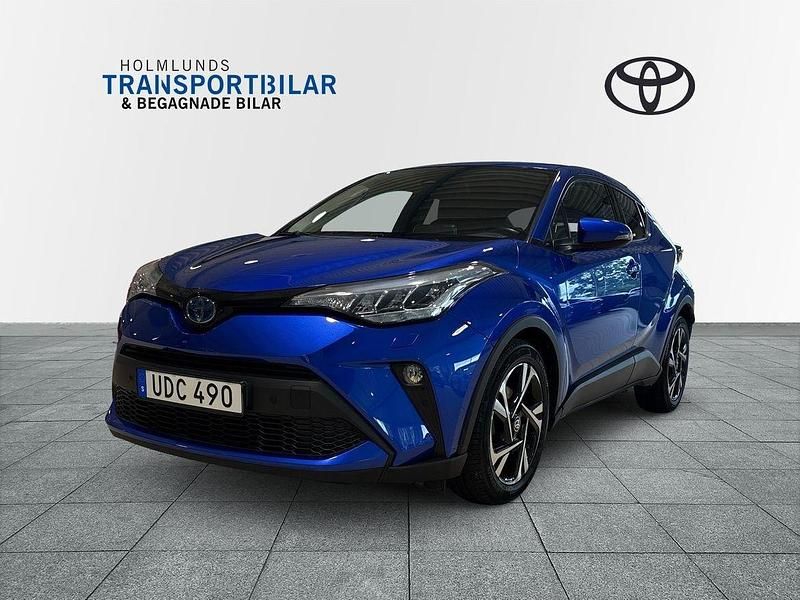 Blå Begagnad 2022 Toyota C-HR Edition SUV | 269 900 kr (Marknadspris) - Bild 1/4
