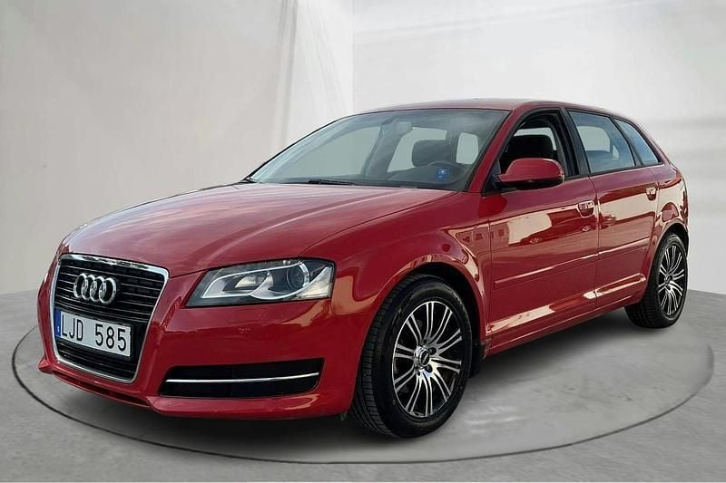 Röd Begagnad 2012 Audi A3 Attraction | 93 000 kr - Bild 1/4