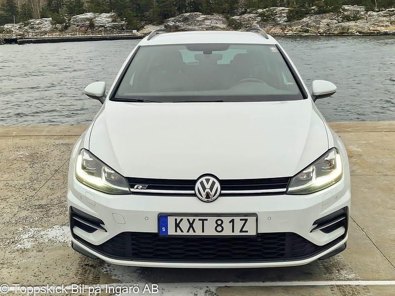 Begagnad VW Golf VII R-line 150 HK (110 kW) 2020 Vit Kombi