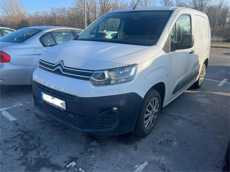 Begagnad Citroën Berlingo 100 HK (73 kW) 2021 Minibuss