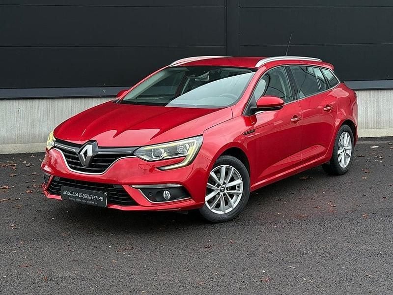 Röd Begagnad 2017 Renault Mégane GrandTour Kombi | 119 800 kr (Marknadspris) - Bild 1/4