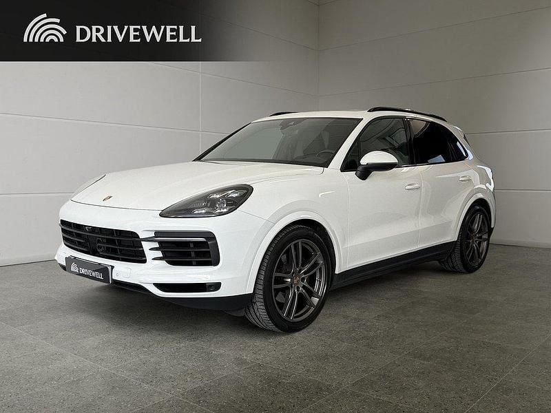 Vit Begagnad 2017 Porsche Cayenne SUV | 469 000 kr (Dyr) - Bild 1/4
