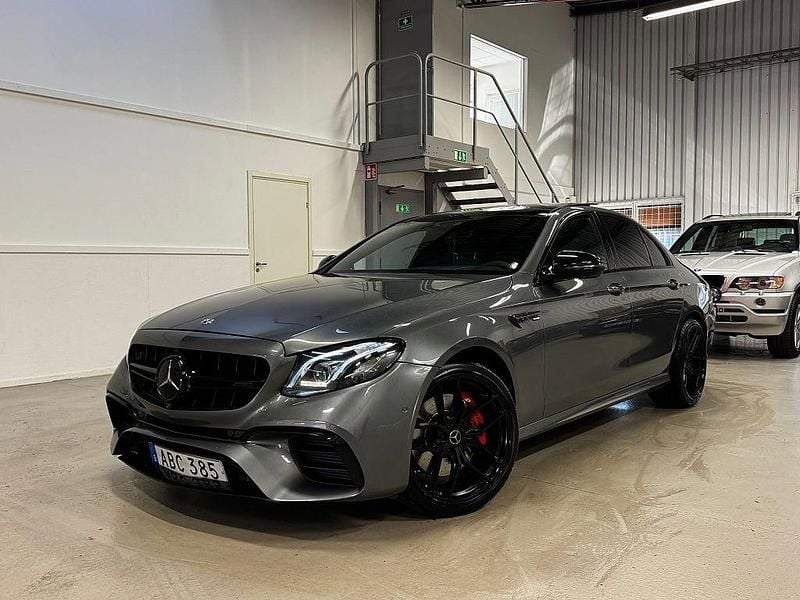 Grå Begagnad 2018 Mercedes E63 AMG AMG line Sedan | 409 900 kr - Bild 1/4