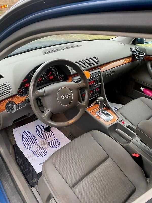 Begagnad 2002 Audi A4 Sedan | 35 000 kr (Marknadspris) - Bild 1/4