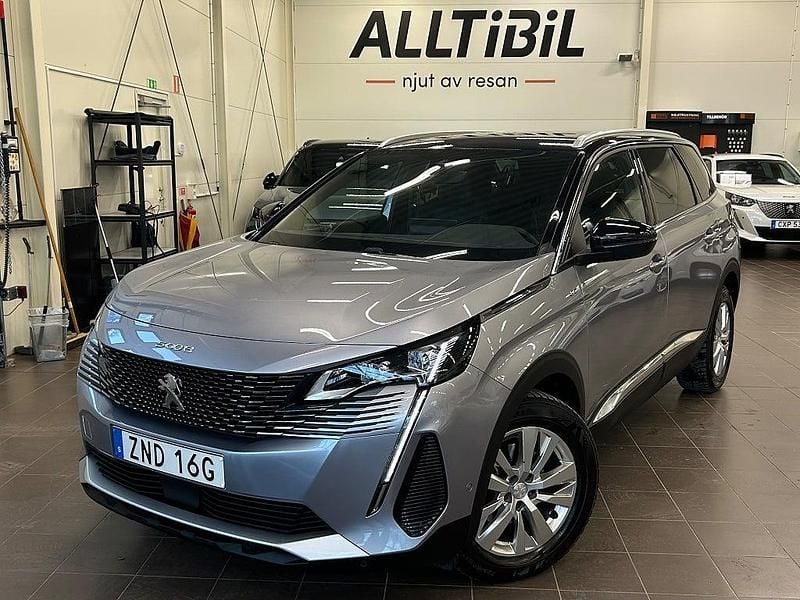 Grå Begagnad 2024 Peugeot 5008 GTi SUV | 379 900 kr (Dyr) - Bild 1/3