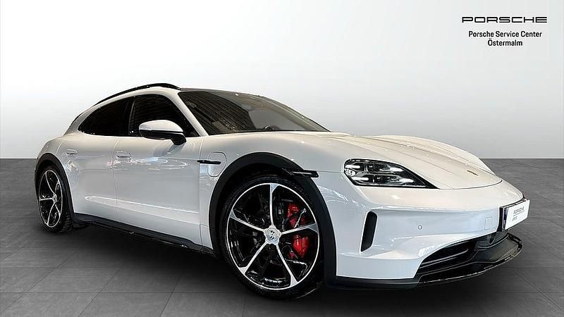 Ljusgrå Begagnad 2024 Porsche Taycan 4S Cross Turismo Sedan | 1 195 000 kr - Bild 1/4