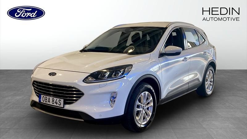 Vit (white) Begagnad 2022 Ford Kuga Titanium SUV | 269 900 kr (Marknadspris) - Bild 1/4