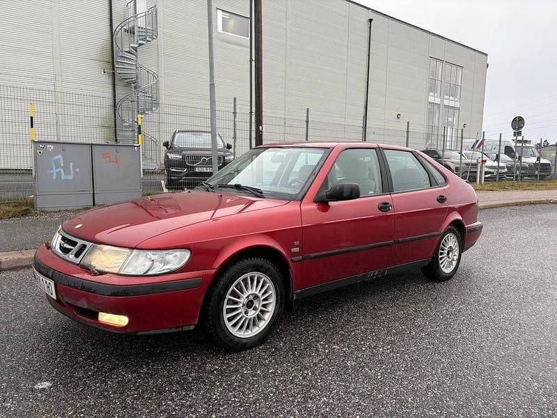 Begagnad 1999 Saab 9-3 Halvkombi | 10 000 kr - Bild 1/4
