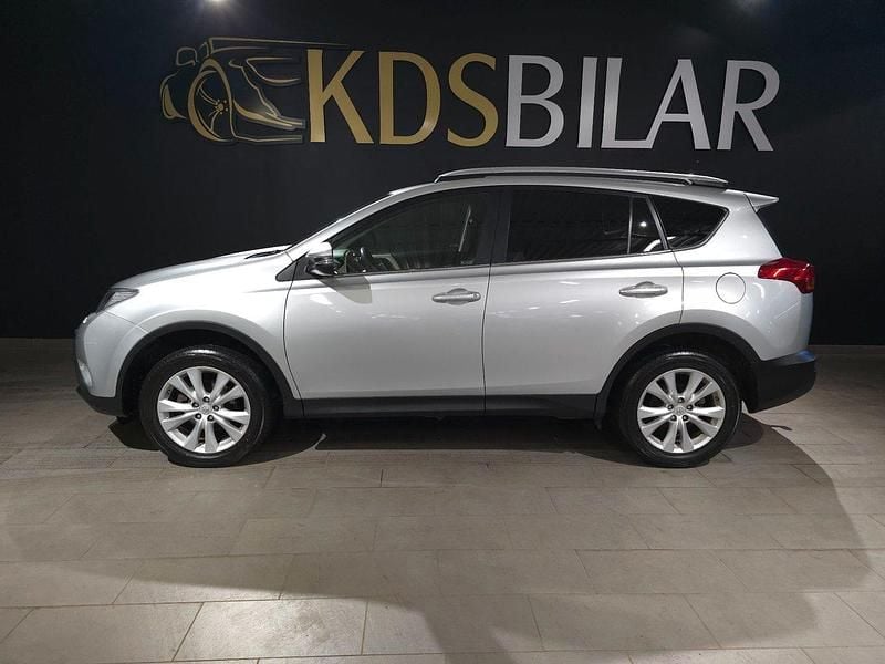 Silver Begagnad 2013 Toyota RAV4 Active SUV | 129 500 kr (Marknadspris) - Bild 1/4