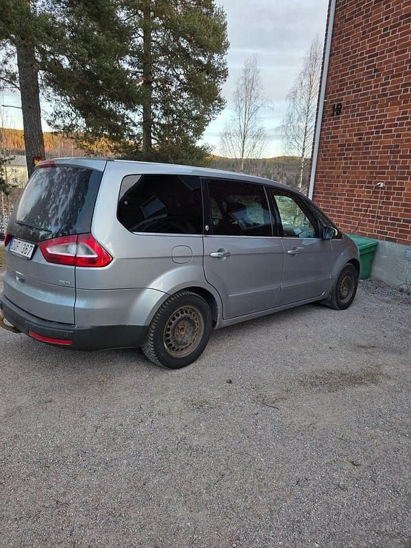 Begagnad Ford Galaxy 145 HK (106 kW) 2009 Minibuss