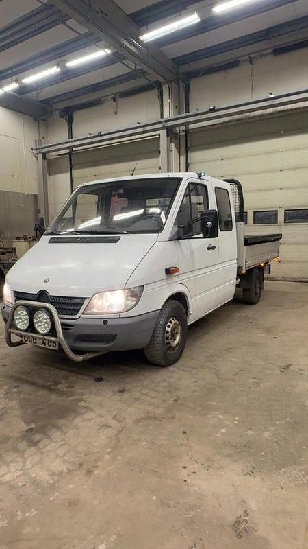 Begagnad 2003 Mercedes Sprinter Van | 45 000 kr (Bra pris) - Bild 1/4
