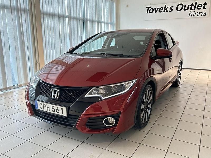 Röd Begagnad 2015 Honda Civic Halvkombi | 139 900 kr (Marknadspris) - Bild 1/4