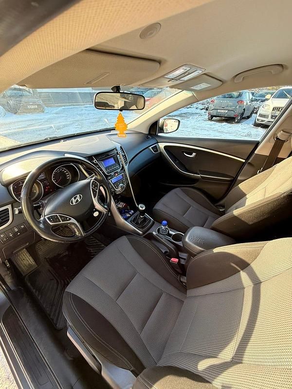 Begagnad Hyundai i30 110 HK (80 kW) 2014