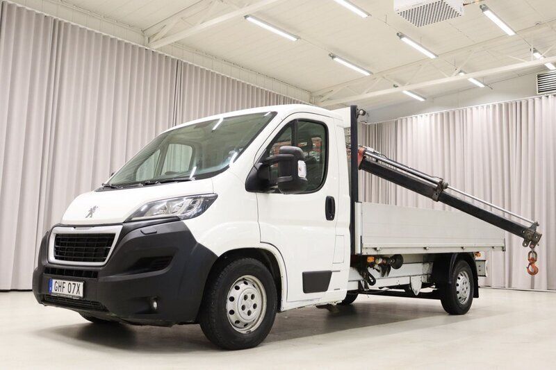 Vit Begagnad 2020 Peugeot Boxer Van | 249 900 kr (Lite dyr) - Bild 1/4