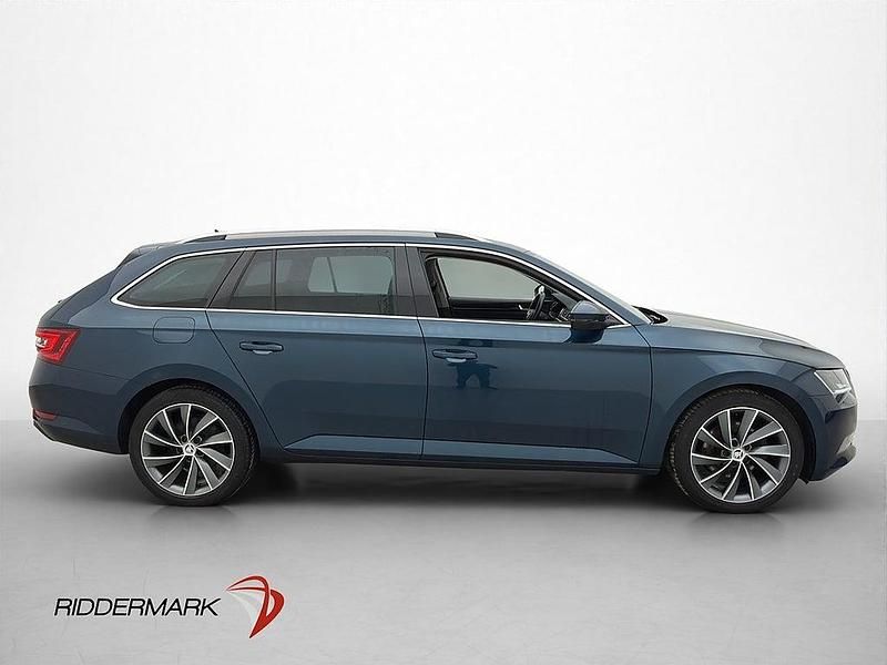 Begagnad Skoda Superb LAURIN & KLEMENT 190 HK (139 kW) 2018 Blå Kombi