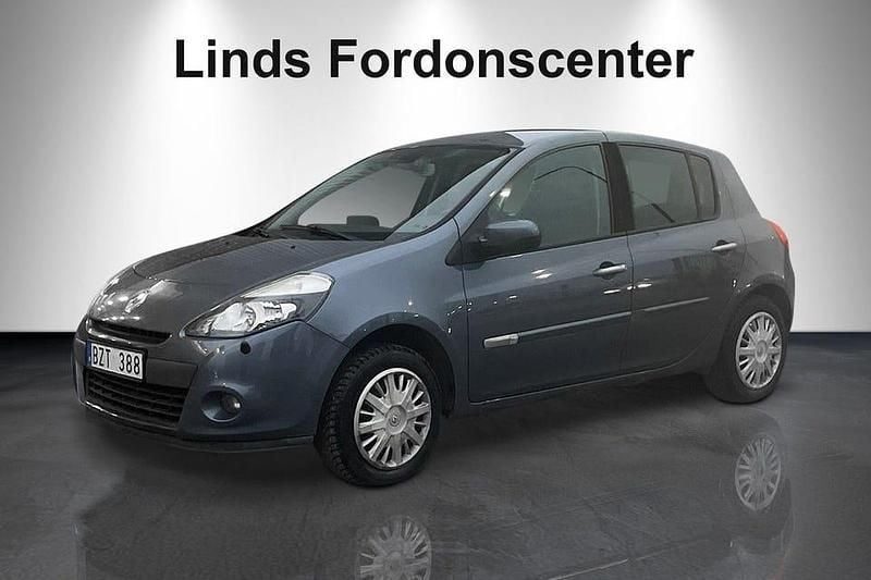 Blå Begagnad 2010 Renault Clio R.S. Halvkombi | 28 000 kr (Marknadspris) - Bild 1/4
