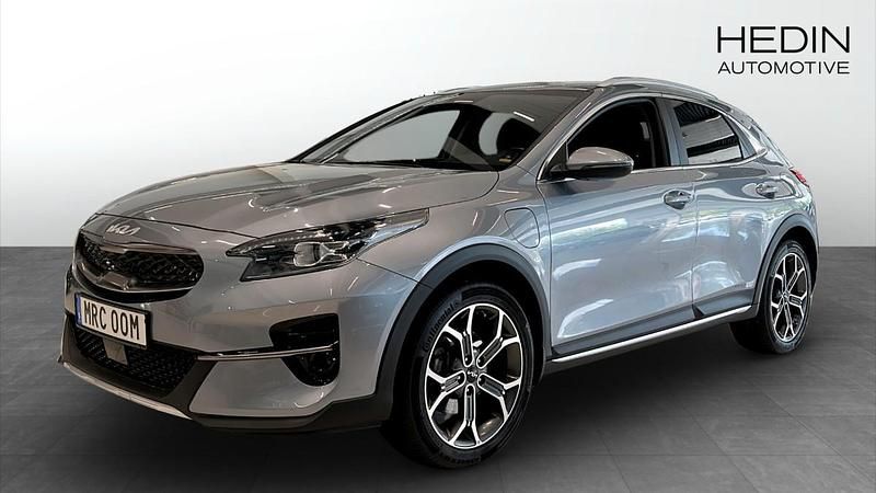 Grå (grey) Begagnad 2022 Kia XCeed Advance SUV | 259 800 kr (Marknadspris) - Bild 1/4